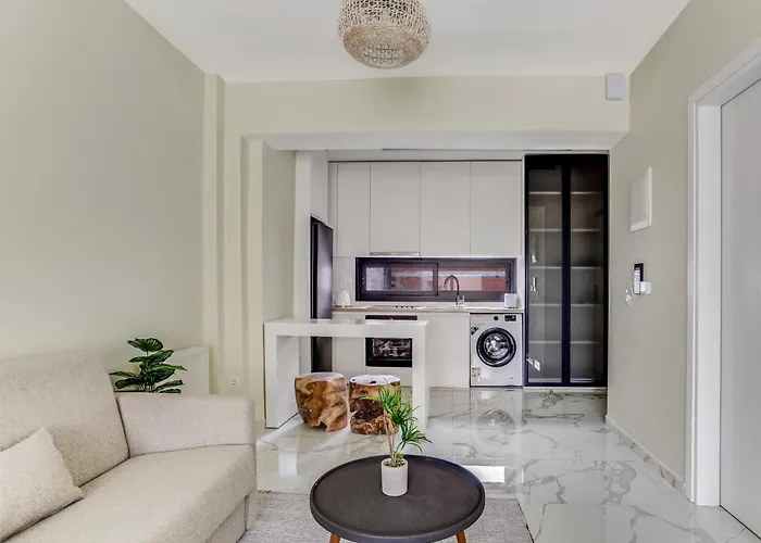 Sanders Old Port Apartment *