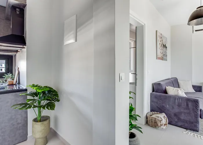 Sanders Old Port Apartment
