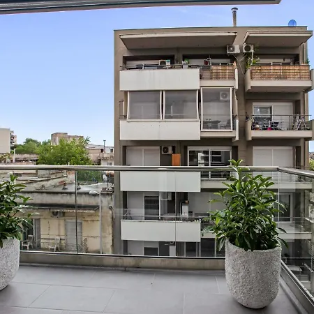 Sanders Old Port Apartment