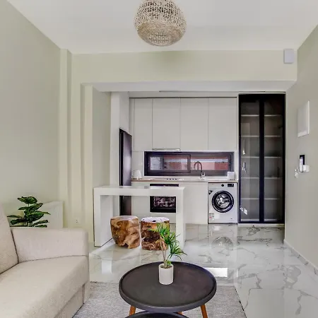 Sanders Old Port Apartment *